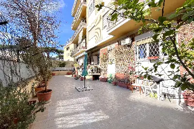 Casa in vendita, Via Camillo Guidi, Roma