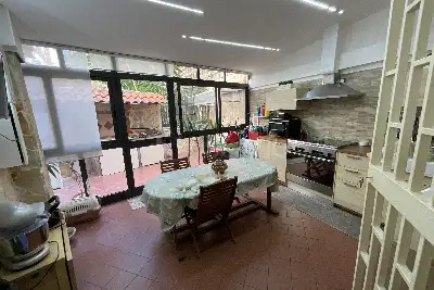 Casa Indipendente in vendita, Via Canfora, Catania