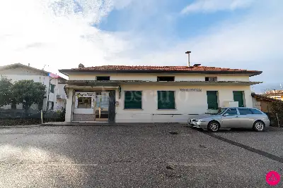 Negozio in vendita, Via Giosuè Carducci, Fontanafredda