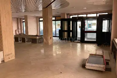 Negozio in affitto, Via vittorio Veneto Avezzano, Avezzano