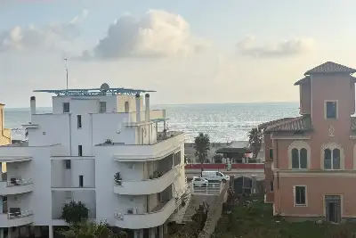 Attico in vendita, Viale della Pineta di Ostia, Roma