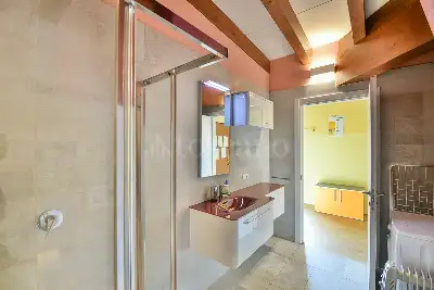 Casa in vendita, Via Regina Nuova, Laglio