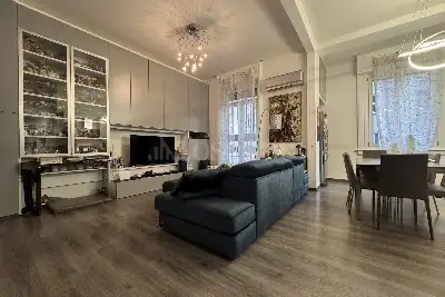 Casa in vendita, Via Solari, Milano