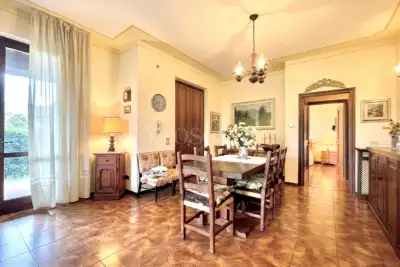 Villa in vendita, Via Fratelli Rosselli, Lograto