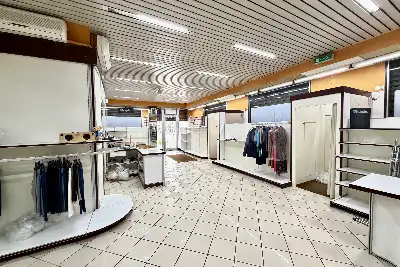 Negozio in affitto, Viale Caduti del Lavoro , Brescia