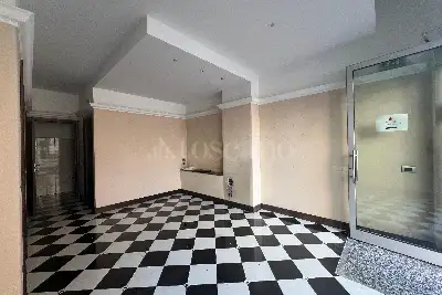 Negozio in affitto, Via Mentana, Como