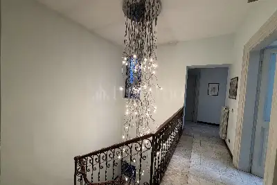 Palazzo in vendita, Via Casalmonferrato, Roma