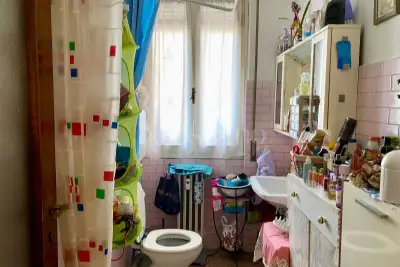 Casa in vendita, Via Montebello, Brescia
