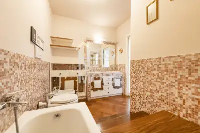 Casa in vendita, Via San Giuseppe Cottolengo, Milano