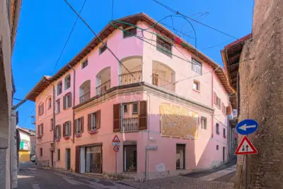 Casa in vendita, Via A.Manzoni, Cunardo