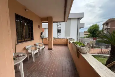 Villa in vendita, Via Taleggio, Roma