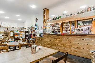 Attività Commerciale in vendita, Via Marconi, Besano