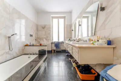 Casa in vendita, Via Serviliano Lattuada 3, Milano