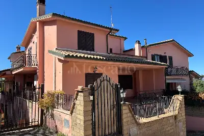 Villa Plurifamiliare in vendita, Via A. Aleardi, Mentana