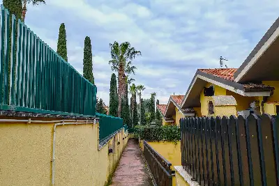 Villino a Schiera in vendita, Via Giulio Venzi, Roma