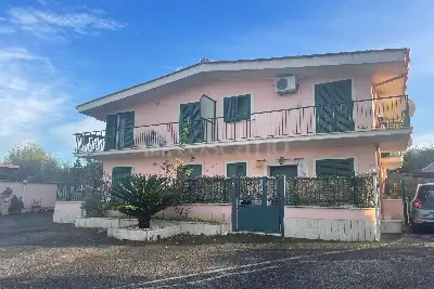 Casa in vendita, Via Bruzzano Zeffirio, Roma