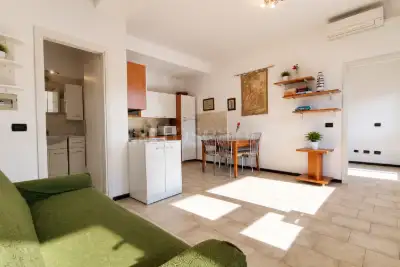 Ufficio in vendita, Via Divisione Acqui, Sirmione