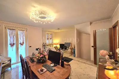 Villino a Schiera in vendita, Via Angelo Canossi, Villa Carcina