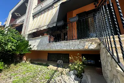Villino a Schiera in vendita, Via Serecchia, Cisterna di Latina , Cisterna di Latina