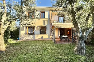 Villino a Schiera in vendita, Vicolo Brolo, Ponti sul Mincio