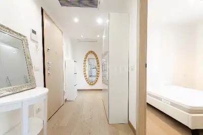 Casa in vendita, Via Carlo Farini, Milano