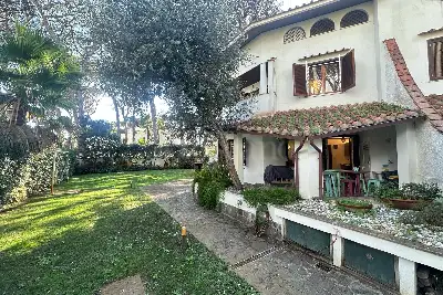Villa Plurifamiliare in vendita, Via Nervi, Fiumicino