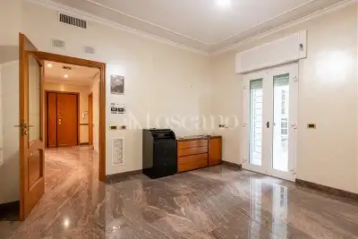 Ufficio in affitto, Via Alessandro Manzoni, Bari