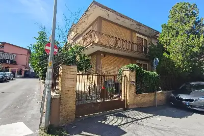 Casa Indipendente in vendita, Via Antonio Locatelli, Ciampino