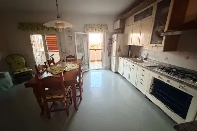 Casa in vendita, Largo Catone, Pomezia