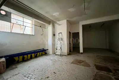 Magazzino in vendita, Via Luigi Siciliani, Roma