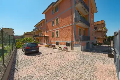 Casa in vendita, Via Comiso, Roma