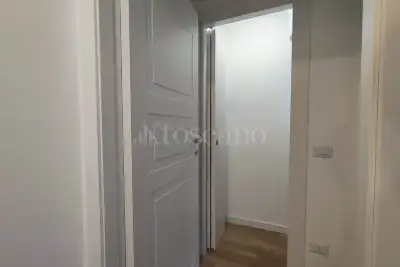 Casa in vendita, Via Venosa, Milano