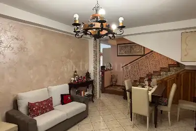 Villino a Schiera in vendita, Via Taro, Mentana