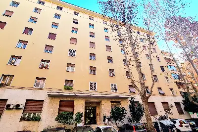 Casa in vendita, Via Valdinievole, Roma