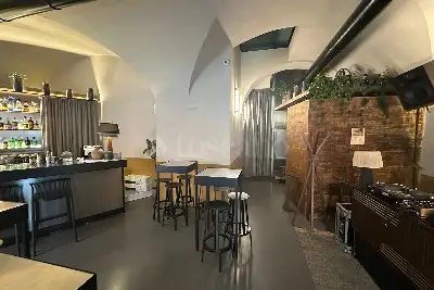 Palazzo in vendita, Via Andrea Da Bari, Bari