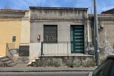Casa Indipendente in affitto, Via Cibele, Catania
