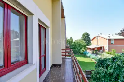 Villa Bifamiliare in vendita, Via Timavo, Como
