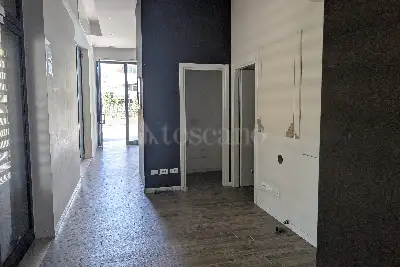 Negozio in vendita, Viale Gianluigi Bonelli, Roma