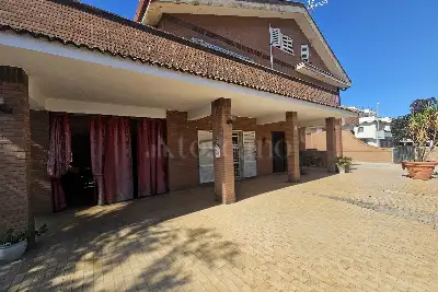 Villa Bifamiliare in vendita, Viale Silvana, Anzio