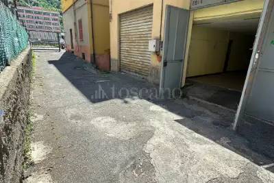Box in vendita, Via Piacenza, Genova