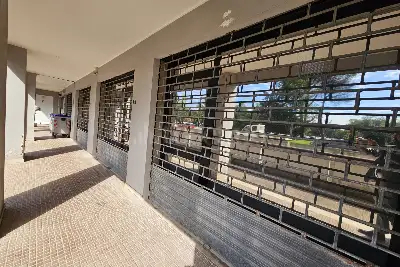 Negozio in vendita, Latina V.le Le Corbusier 175, Latina