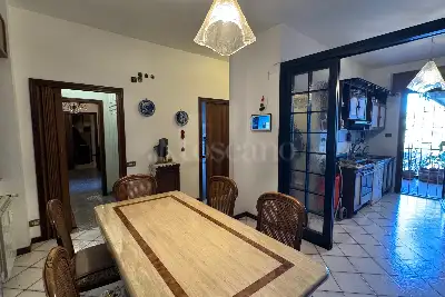 Casa in vendita, Via Luigi Perna, Roma