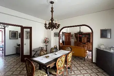 Casa in vendita, Via Alberto Casella, Prato