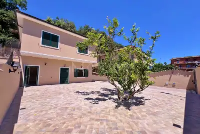 Detached house for sale, Via Gorlago, Roma