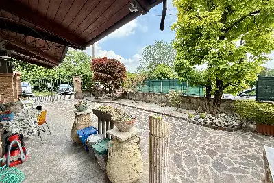 Villino a Schiera in vendita, Via Sorbana, Brescia