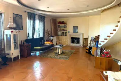 Villa Plurifamiliare in vendita, Vicolo della Riserva del Fontanile, Roma
