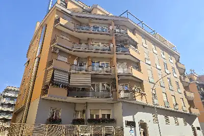 Casa in vendita, Via Giacomo Favretto, Roma