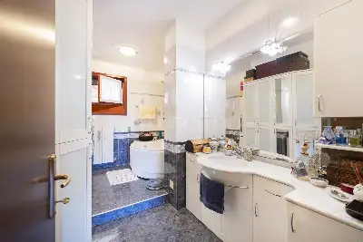 Casa in vendita, Via Adelaide Coari, Milano