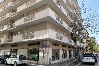 Negozio in vendita, Via Italica, Pescara