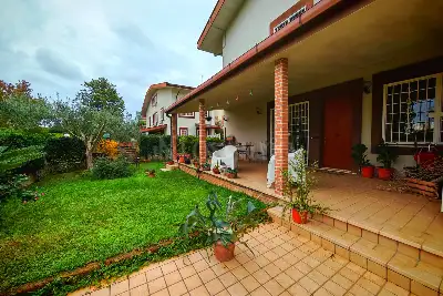 Villa Plurifamiliare in vendita, Via Tespi, Roma